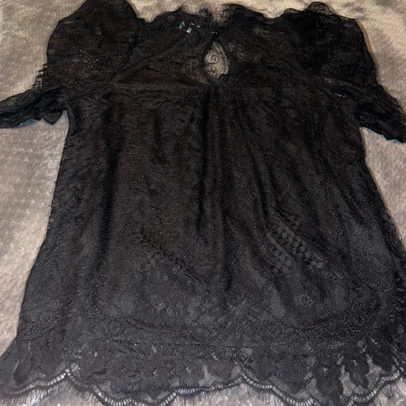 Chic Black Lace Blouse with Puff Sleeves, perfect date night! - Picture 6 of 8